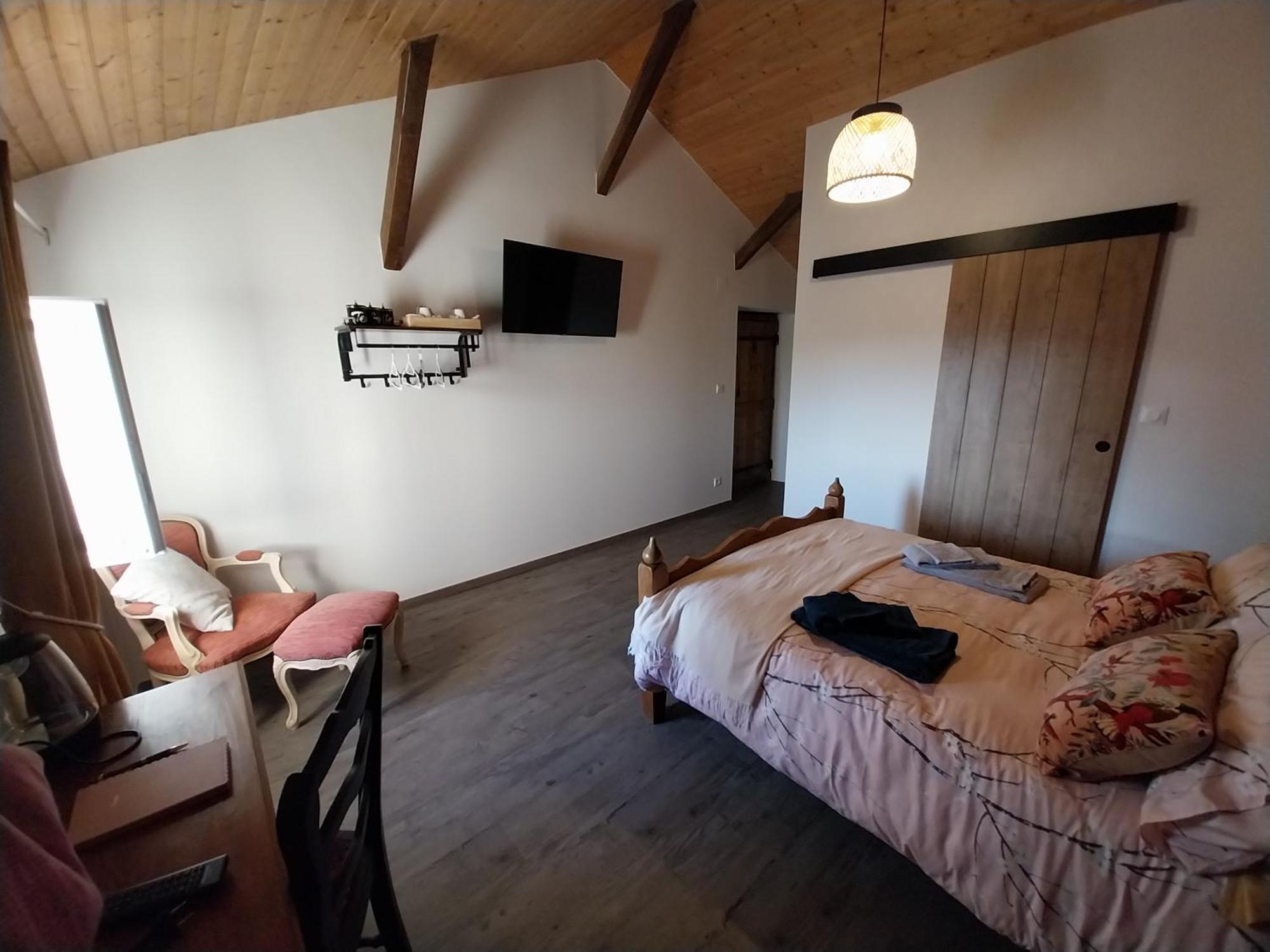Au Granit Bleu Bed & Breakfast Faye-l'Abbesse Eksteriør bilde